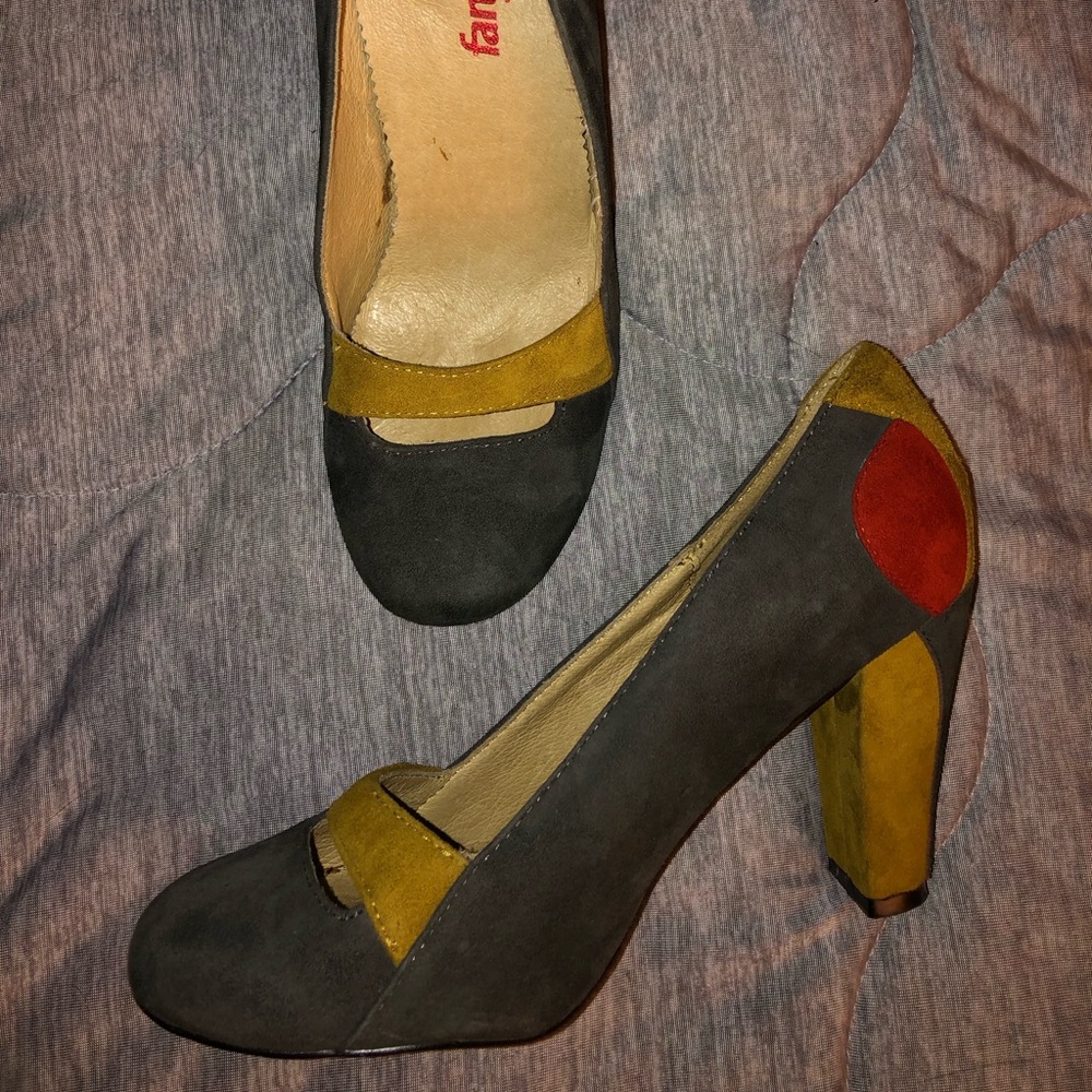 Farylrobin suede heels size 6